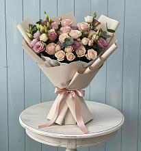 Букет цветов из:  Розы и Лизиантусы #REPLACE_PRED# Эвенске