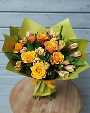 Букет цветов из:  Альстромерии и Розы в Эвенске
