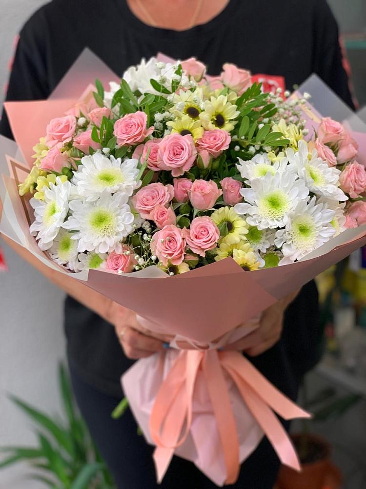 Букет цветов из: Розы и Хризантемы в Эвенске