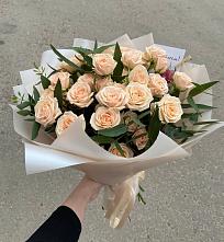 Букет Кремовые розы Латте в Эвенске