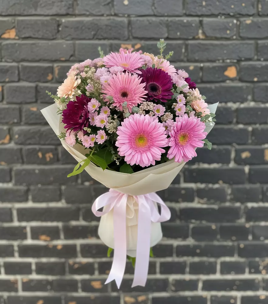 Букет цветов из: Герберы и Хризантемы в Эвенске