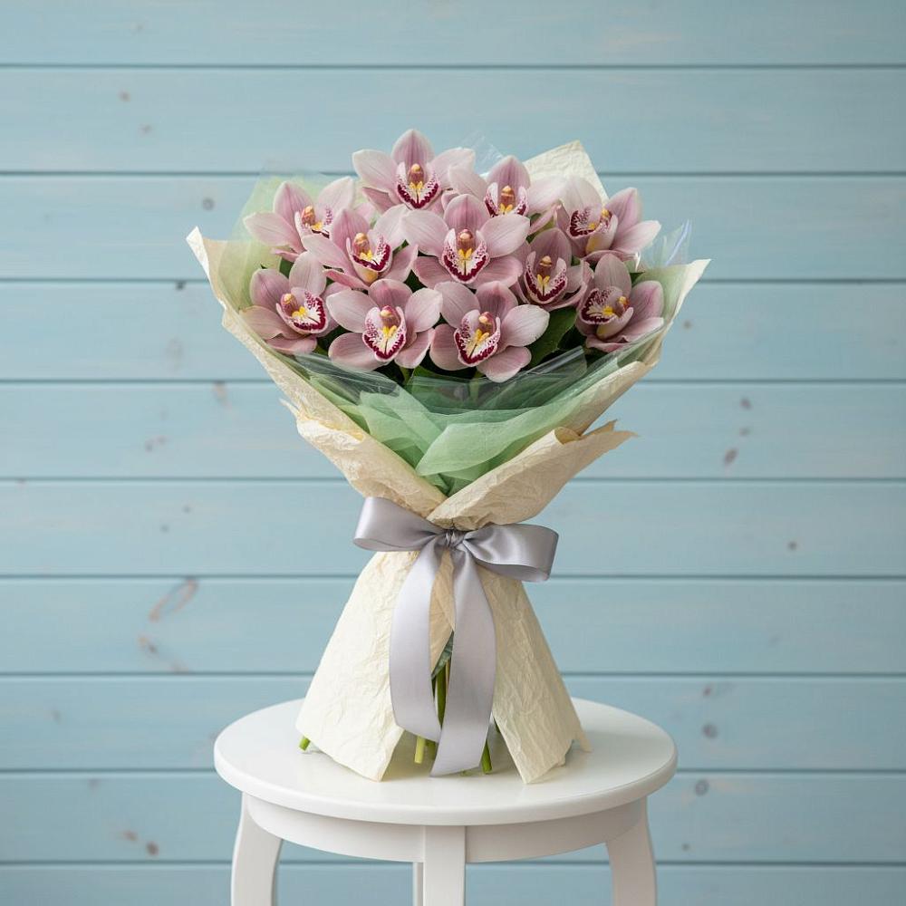 Букет цветов из: Орхидеи и Розы в Эвенске