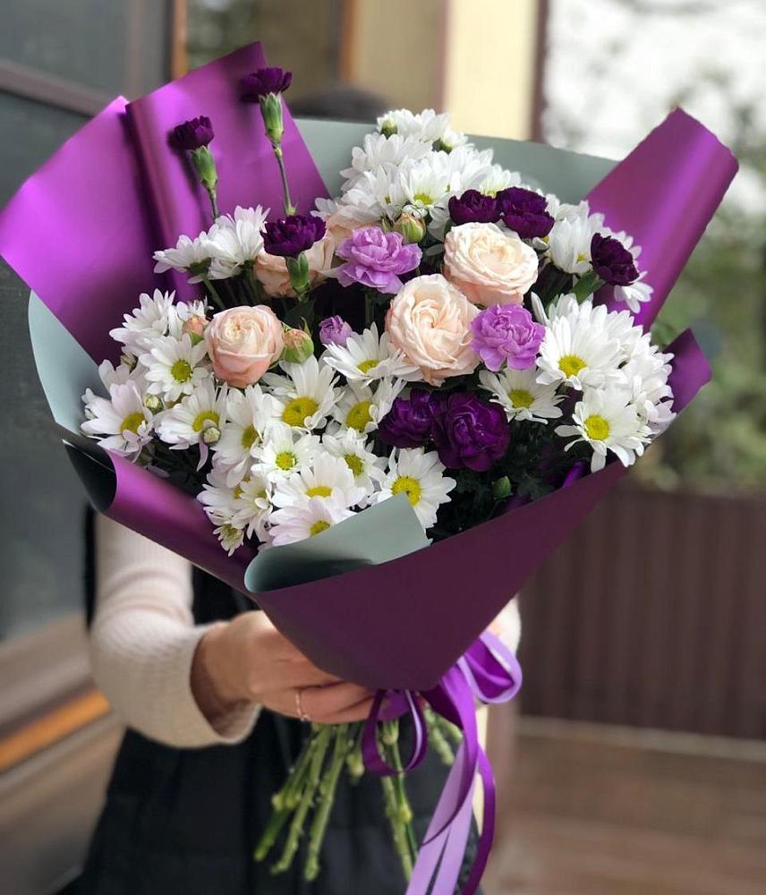 Букет цветов из: Хризантемы, Гвоздики и Розы в Эвенске