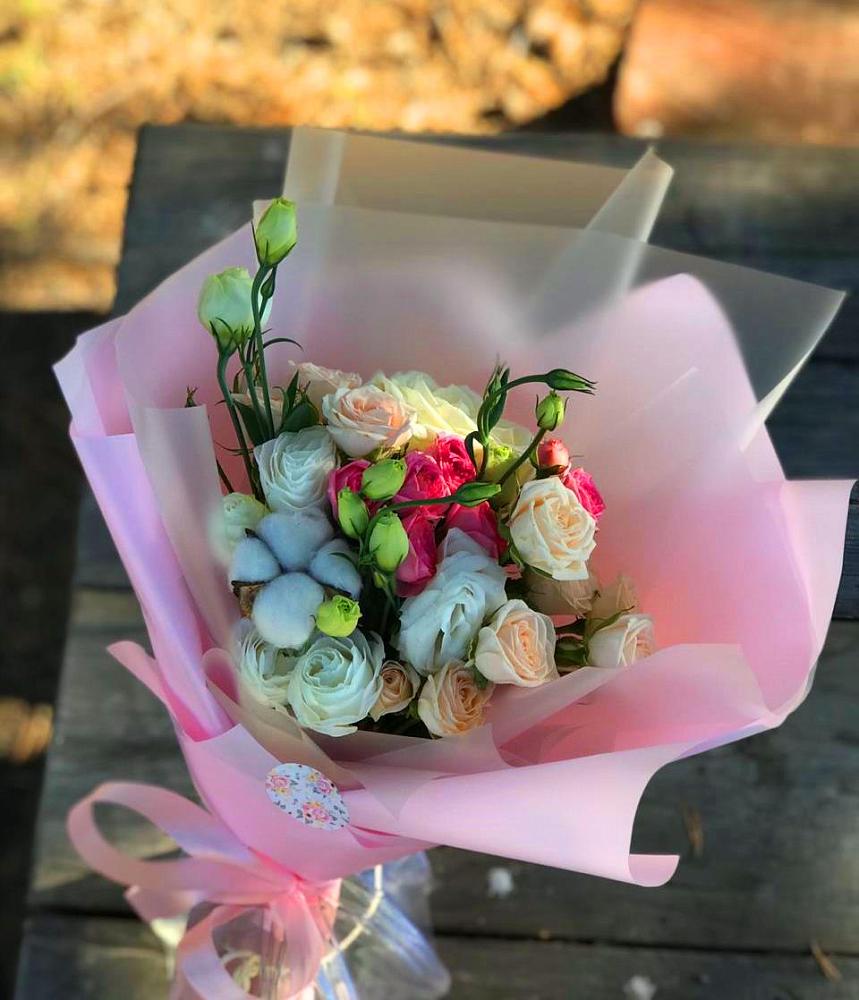 Букет цветов из: Розы и Лизиантусы в Эвенске