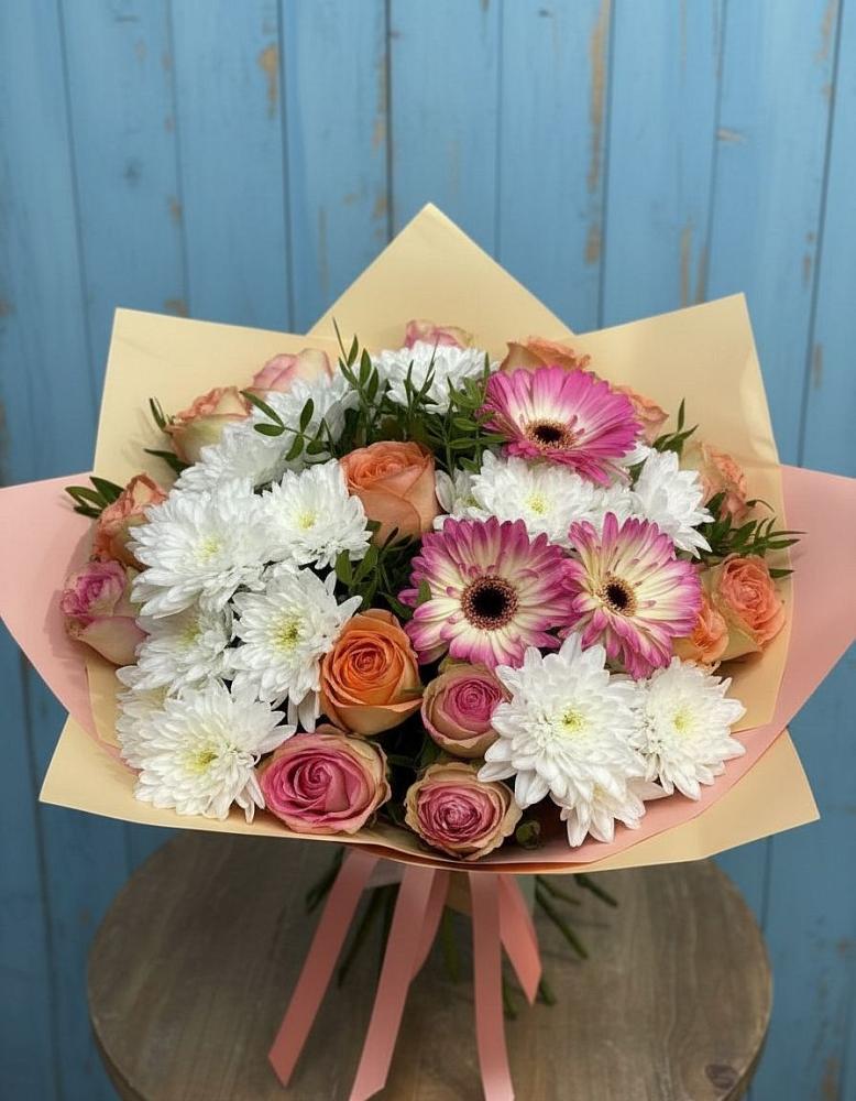 Букет цветов из: Розы, Герберы и Хризантемы в Эвенске