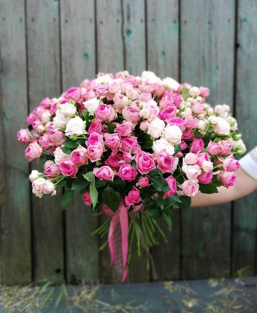 Букет Розовые кустовые розы Натали и Лав Лидия в Эвенске