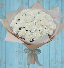 Букет цветов из:  Гвоздики в Эвенске