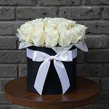 Цветочная композиция из Розы в шляпной коробке в Эвенске